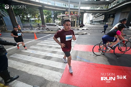 Race photo from Nu Skin Run 10K