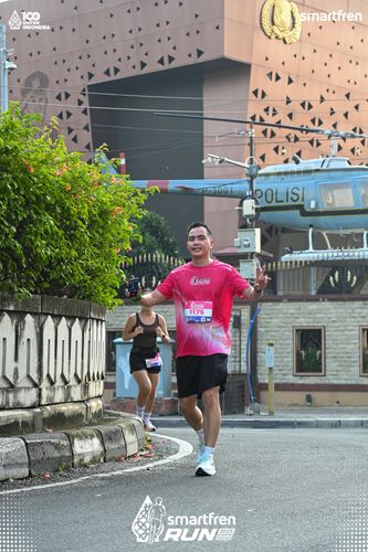Race photo from Smartfren Run 2025 