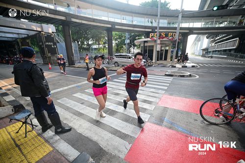 Race photo from Nu Skin Run 10K