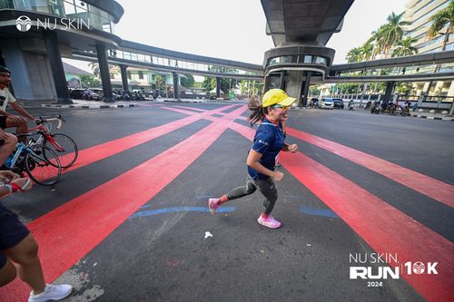 Race photo from Nu Skin Run 10K
