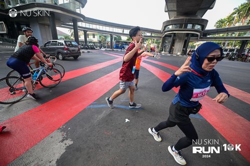 Race photo from Nu Skin Run 10K