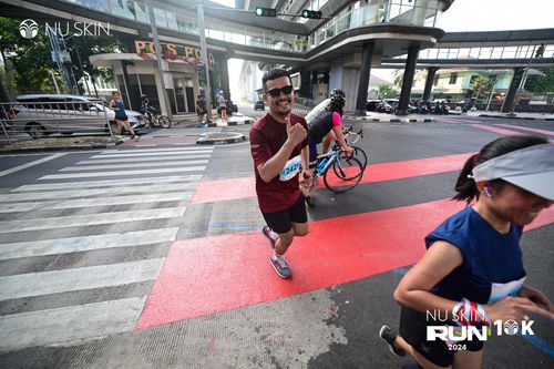 Race photo from Nu Skin Run 10K