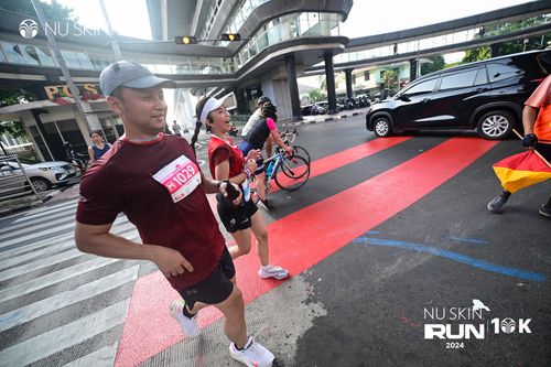 Race photo from Nu Skin Run 10K