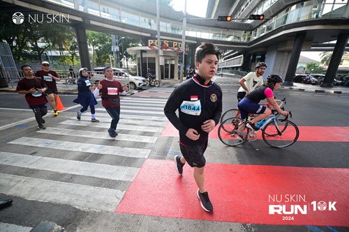 Race photo from Nu Skin Run 10K