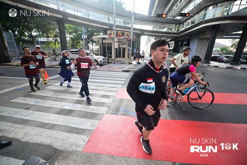 Race photo from Nu Skin Run 10K