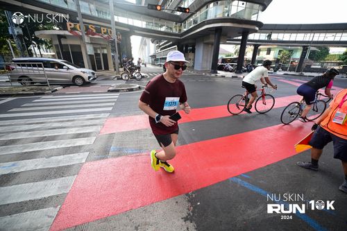 Race photo from Nu Skin Run 10K