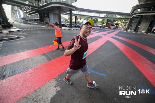 Race photo from Nu Skin Run 10K