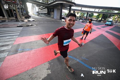 Race photo from Nu Skin Run 10K