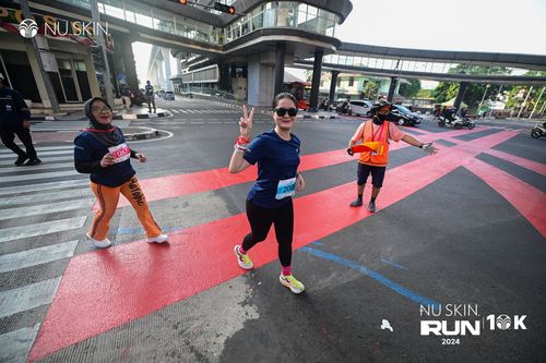 Race photo from Nu Skin Run 10K