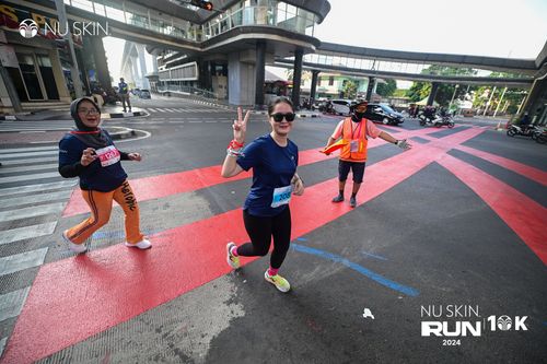 Race photo from Nu Skin Run 10K