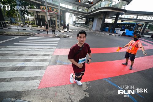 Race photo from Nu Skin Run 10K
