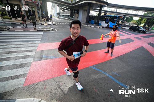 Race photo from Nu Skin Run 10K