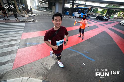 Race photo from Nu Skin Run 10K
