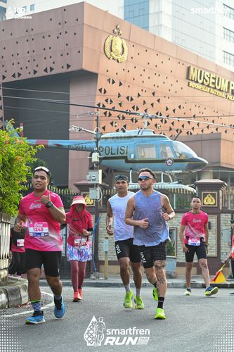 Race photo from Smartfren Run 2025 