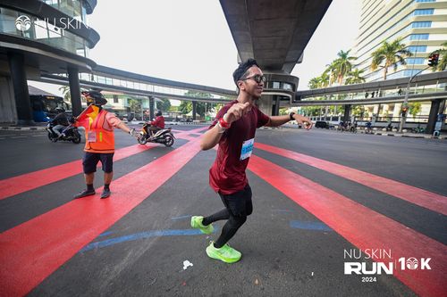 Race photo from Nu Skin Run 10K