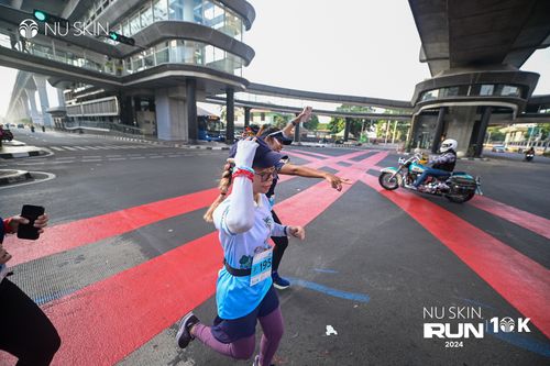 Race photo from Nu Skin Run 10K