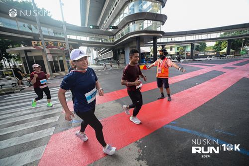 Race photo from Nu Skin Run 10K