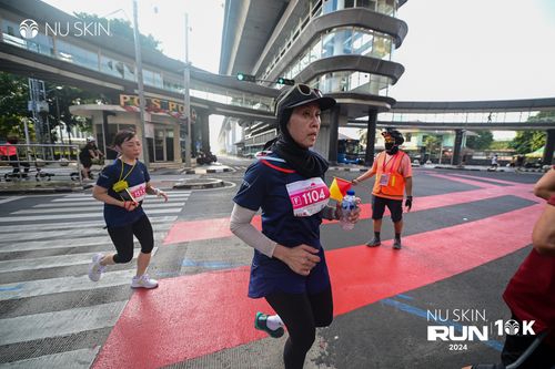 Race photo from Nu Skin Run 10K