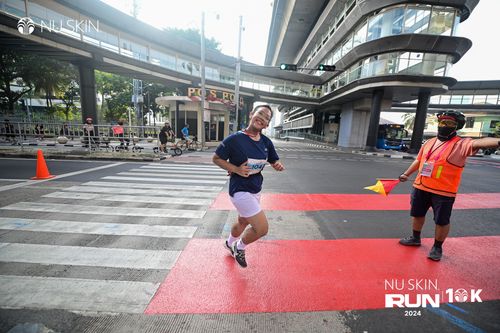 Race photo from Nu Skin Run 10K