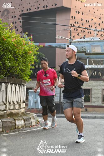 Race photo from Smartfren Run 2025 
