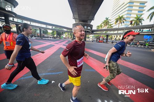 Race photo from Nu Skin Run 10K