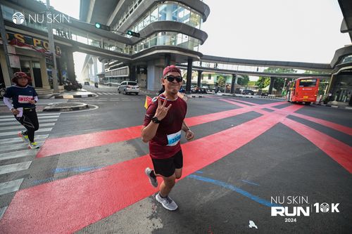 Race photo from Nu Skin Run 10K