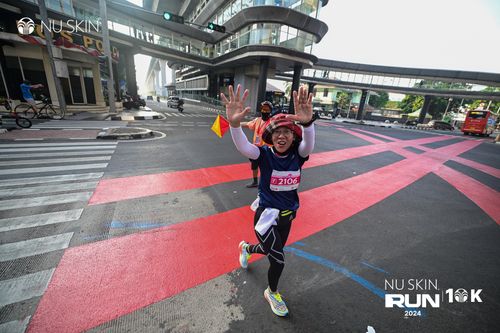 Race photo from Nu Skin Run 10K