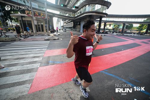 Race photo from Nu Skin Run 10K