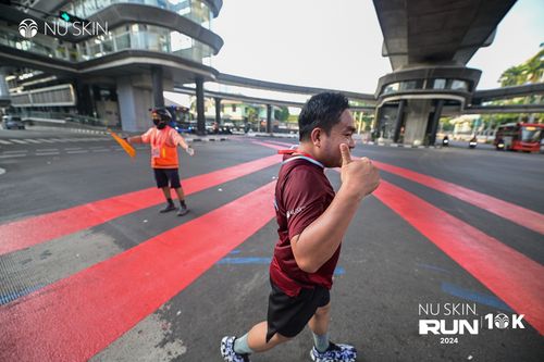 Race photo from Nu Skin Run 10K
