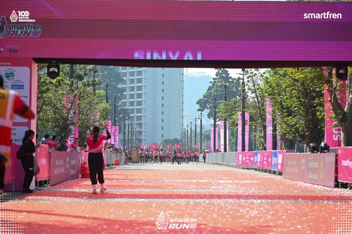 Race photo from Smartfren Run 2025 