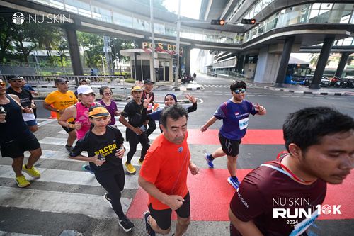 Race photo from Nu Skin Run 10K