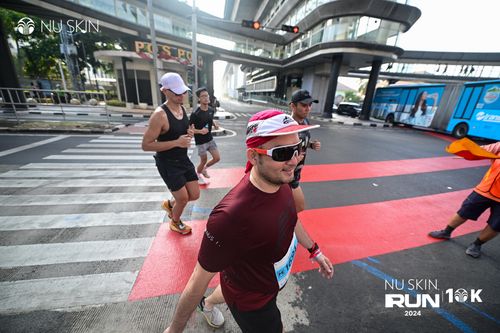 Race photo from Nu Skin Run 10K