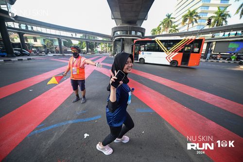 Race photo from Nu Skin Run 10K