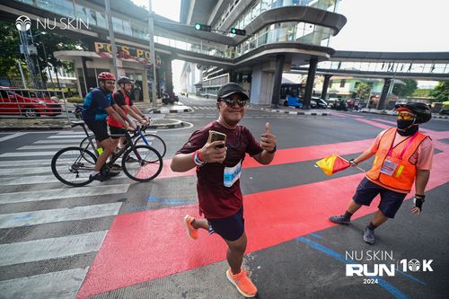 Race photo from Nu Skin Run 10K