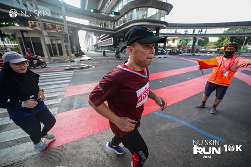 Race photo from Nu Skin Run 10K