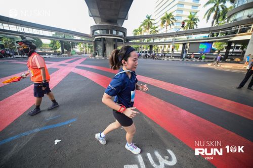 Race photo from Nu Skin Run 10K