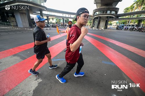 Race photo from Nu Skin Run 10K