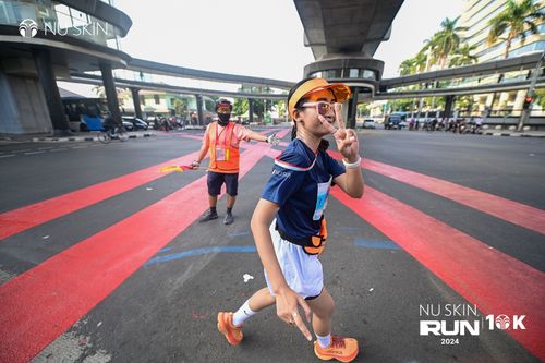 Race photo from Nu Skin Run 10K
