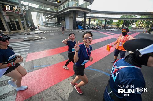 Race photo from Nu Skin Run 10K