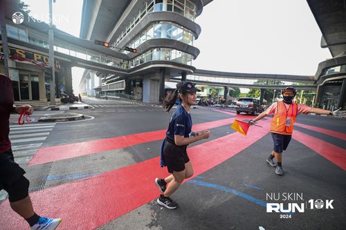 Race photo from Nu Skin Run 10K