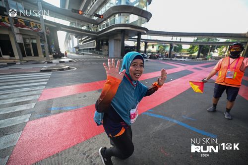 Race photo from Nu Skin Run 10K