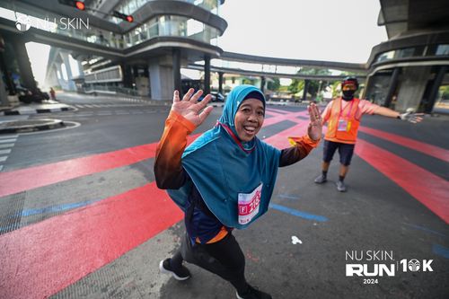 Race photo from Nu Skin Run 10K
