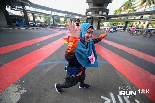 Race photo from Nu Skin Run 10K
