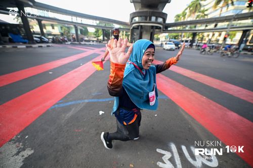 Race photo from Nu Skin Run 10K