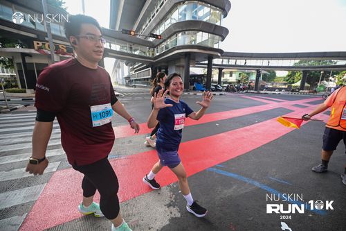 Race photo from Nu Skin Run 10K
