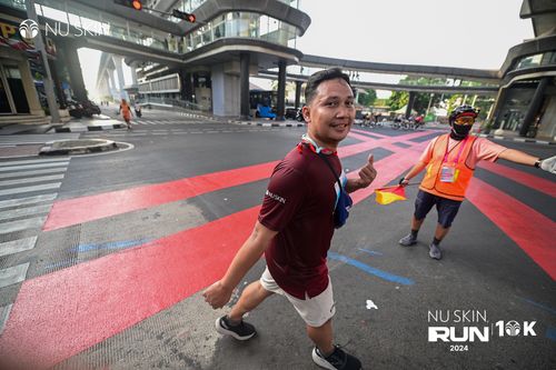Race photo from Nu Skin Run 10K