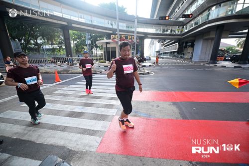 Race photo from Nu Skin Run 10K