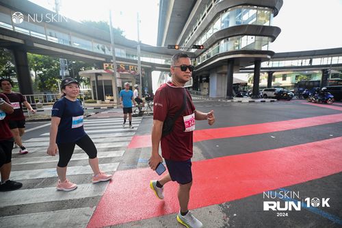 Race photo from Nu Skin Run 10K