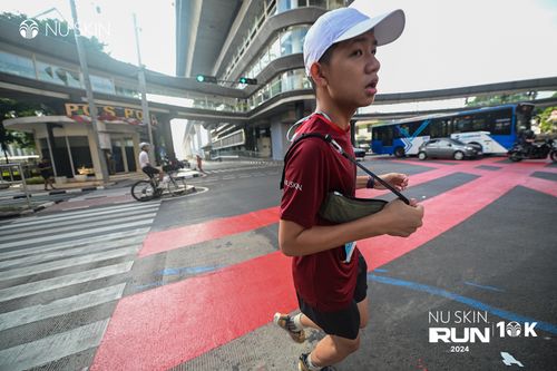 Race photo from Nu Skin Run 10K