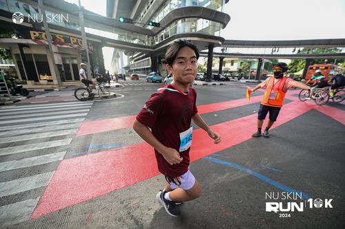 Race photo from Nu Skin Run 10K